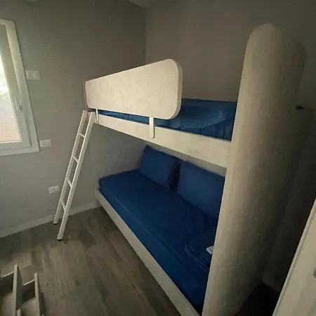 Villa Acquamarina 1 *